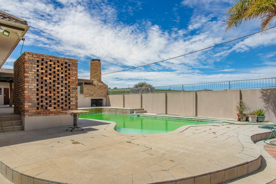 6 Bedroom Property for Sale in Lyndoch Western Cape